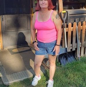 Meet your Posher, Monique